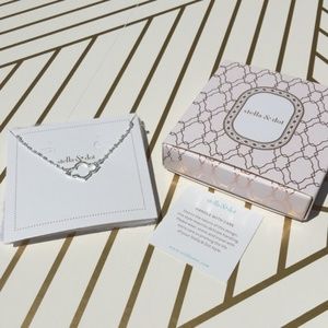 Stella and Dot Arabesque necklace
